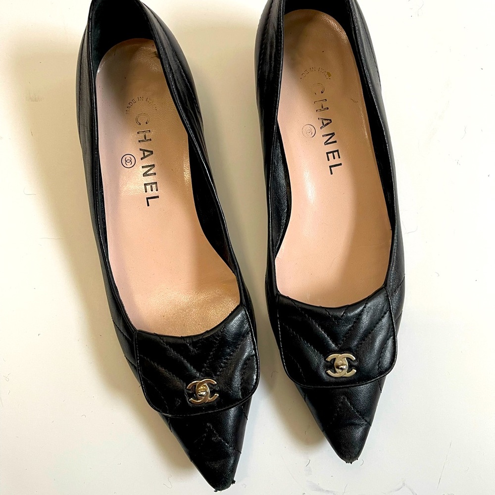 Vintage Chanel pointy toe flat size 37.5